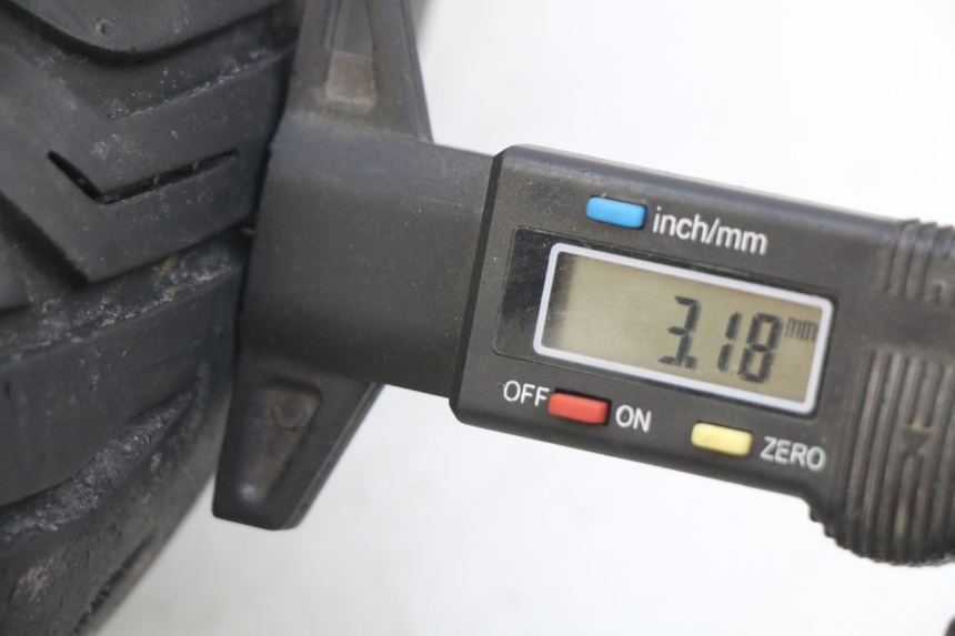 photo de OBRĘCZ PRZEDNIA PIAGGIO VESPA LXV 125 (2006 - 2009) - Zoom stanu zużycia