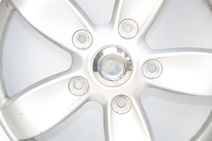 photo de OBRĘCZ PRZEDNIA PIAGGIO VESPA PRIMAVERA 2T 50 (2013 - 2018) - Szczegóły charakterystyczne