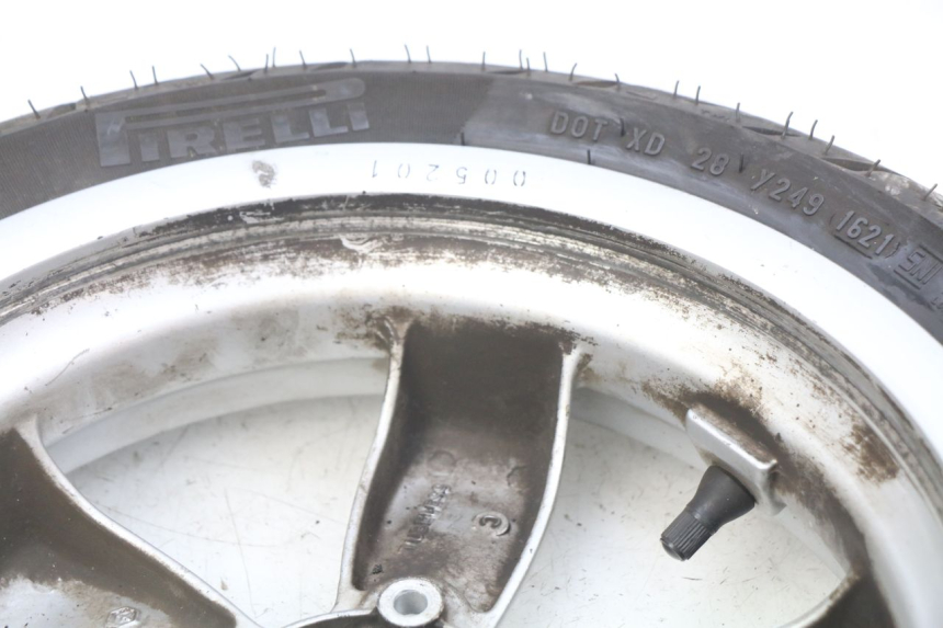 photo de OBRĘCZ PRZEDNIA PIAGGIO VESPA PRIMAVERA 2T 50 (2013 - 2018) - Zbliżenie techniczne