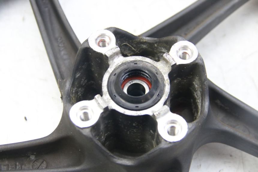 photo de OBRĘCZ PRZEDNIA HONDA VISION NSC R 50 (2013 - 2015) - Inny kąt widzenia