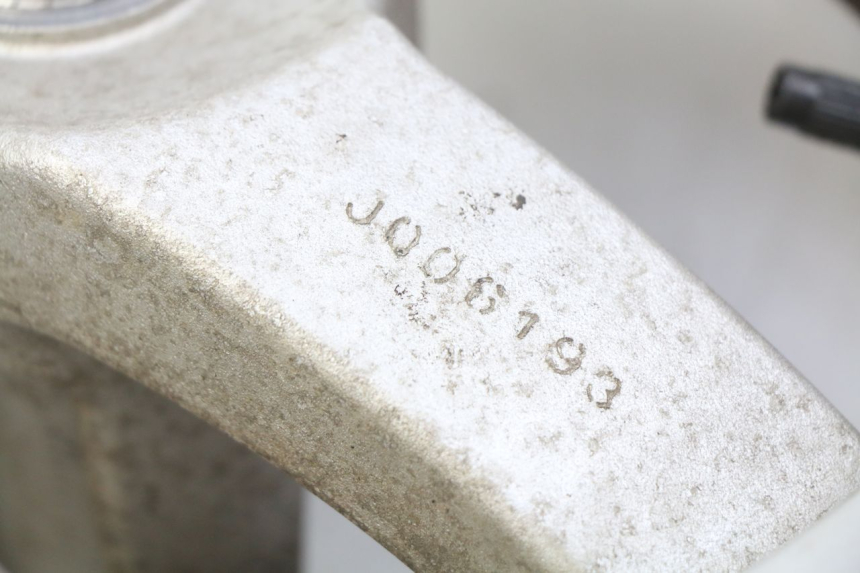 photo de OBRĘCZ PRZEDNIA PEUGEOT VIVACITY NEW 2T 50 (2008 - 2017) - Zbliżenie techniczne