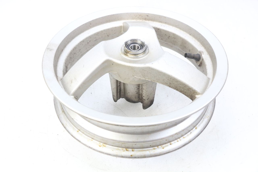 photo de OBRĘCZ PRZEDNIA PEUGEOT VIVACITY NEW 4T 50 (2008 - 2017) - Zbliżenie komponentów