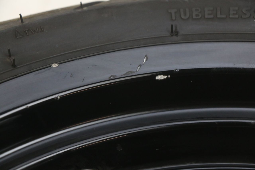 photo de OBRĘCZ PRZEDNIA YAMAHA XMAX X-MAX 125 (2006 - 2009) - Inny kąt widzenia