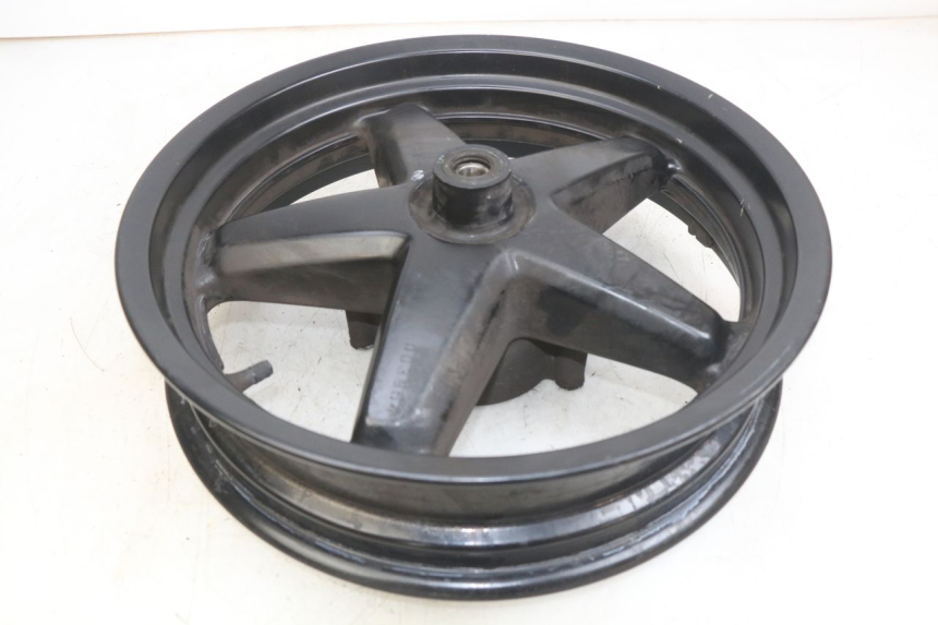 photo de OBRĘCZ PRZEDNIA YAMAHA X-MAX XMAX 125 (2010 - 2013) - Zbliżenie techniczne