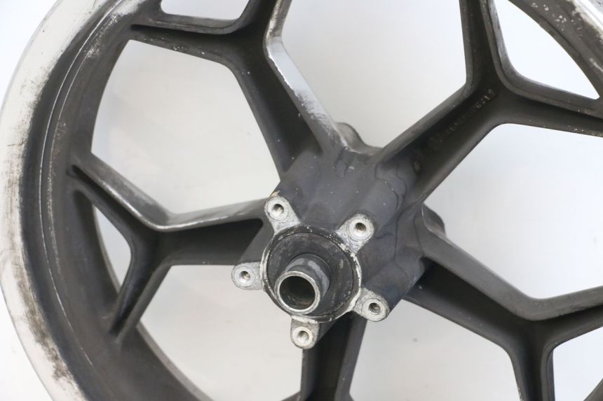 photo de OBRĘCZ PRZEDNIA PIAGGIO X10 125 (2012 - 2017) - Zoom stanu zużycia