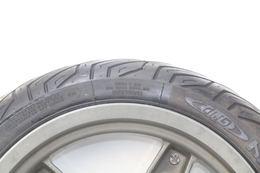 photo de OBRĘCZ PRZEDNIA PIAGGIO X7 125 (2007 - 2013) - Zbliżenie komponentów