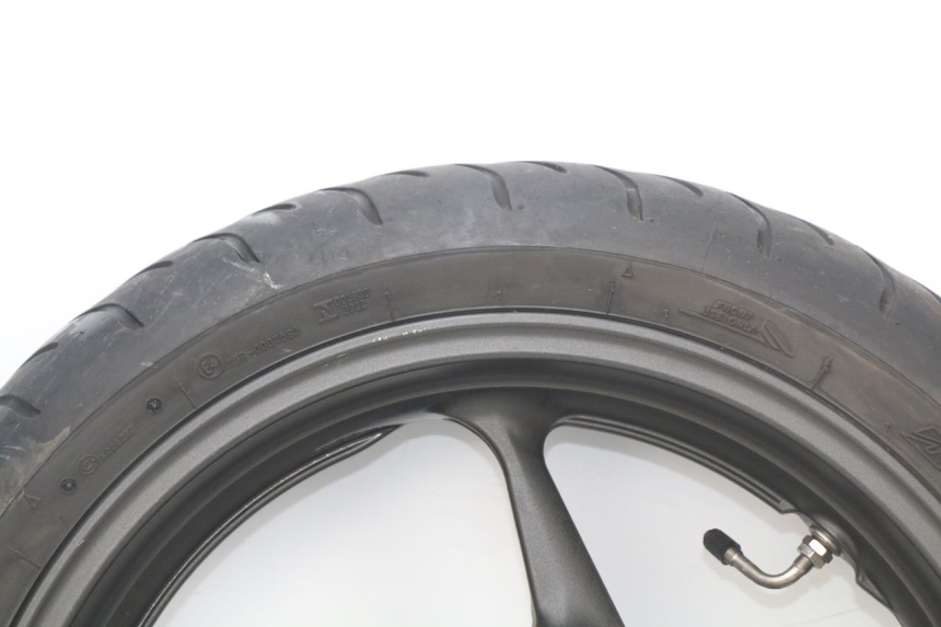 photo de OBRĘCZ PRZEDNIA YAMAHA XP T-MAX TMAX ABS 530 (2012 - 2015) - Struktura - zbliżenie
