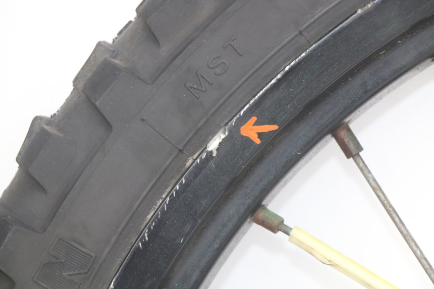 photo de OBRĘCZ PRZEDNIA PEUGEOT XP6 50 (2006 - 2011) - Widok z bliska