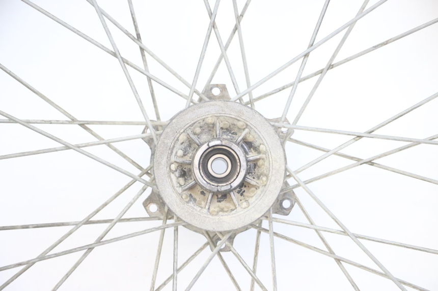 photo de OBRĘCZ PRZEDNIA PEUGEOT XP6 50 (1997 - 2003) - Struktura - zbliżenie