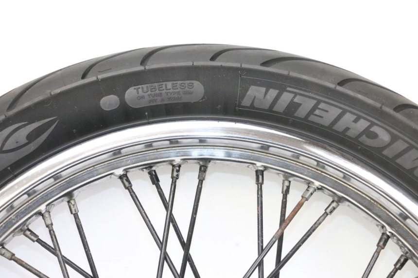 photo de OBRĘCZ PRZEDNIA YAMAHA XVS DRAG STAR DRAGSTAR 650 (1997 - 2007) - Widok z bliska