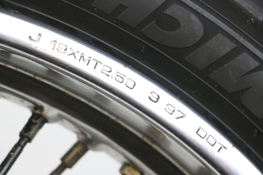 photo de OBRĘCZ PRZEDNIA YAMAHA XVS DRAG STAR DRAGSTAR 650 (1997 - 2007) - Zoom stanu zużycia