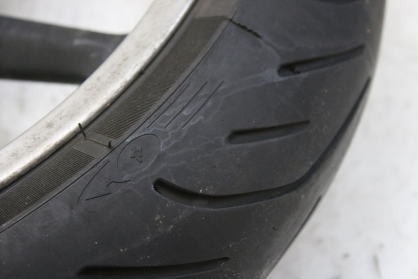 photo de OBRĘCZ PRZEDNIA YAMAHA YZF R1 1000 (2007 - 2008) - Punkty mocowania