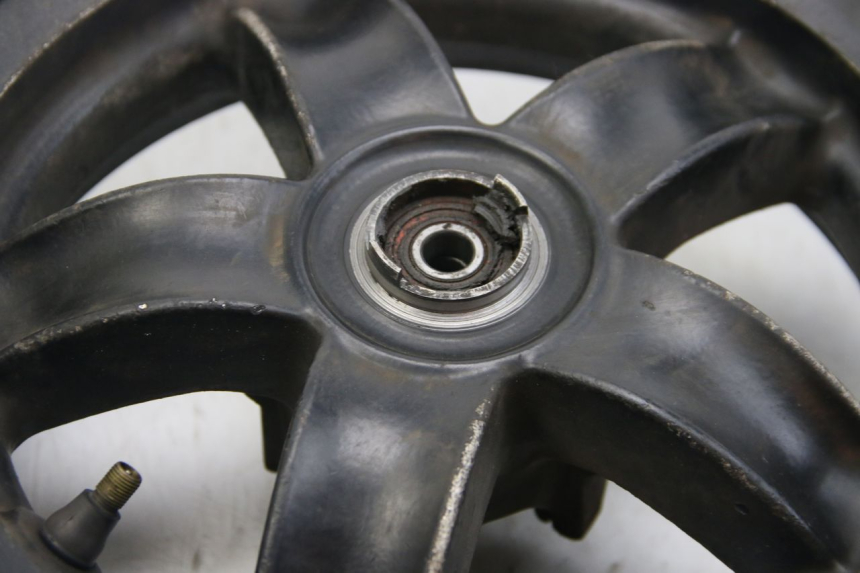 photo de OBRĘCZ PRZEDNIA PIAGGIO ZIP 2T 50 (2009 - 2019) - Widok z bliska