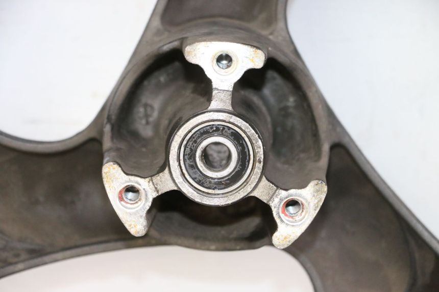 photo de OBRĘCZ PRZEDNIA I OPONA KYMCO AGILITY 4T 50 (2005 - 2018) - Zbliżenie komponentów