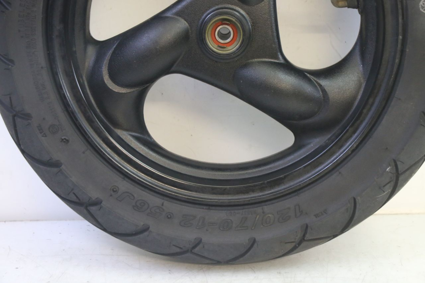 photo de OBRĘCZ PRZEDNIA I OPONA KYMCO AGILITY 4T 50 (2018 - 2022) - Zoom stanu zużycia