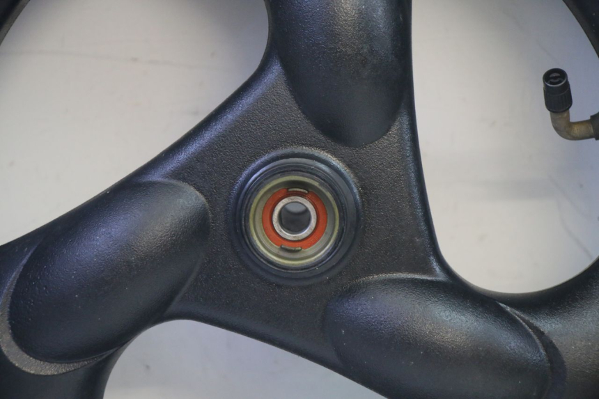 photo de OBRĘCZ PRZEDNIA I OPONA KYMCO AGILITY 4T 50 (2018 - 2022) - Inny kąt widzenia