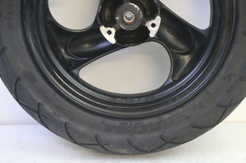 photo de OBRĘCZ PRZEDNIA I OPONA KYMCO AGILITY 4T 50 (2018 - 2022) - Stan powierzchni