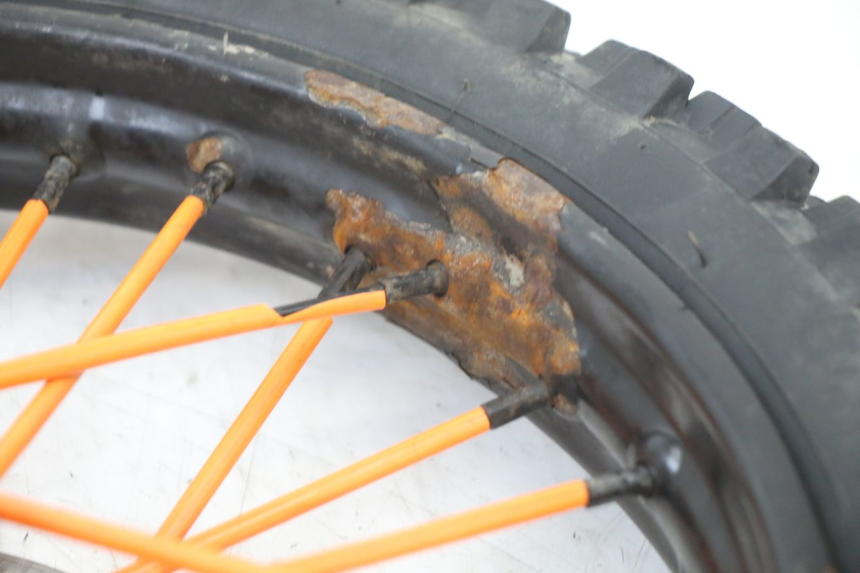 photo de OBRĘCZ PRZEDNIA I OPONA APOLLO RFZ 125 - Widok produktu