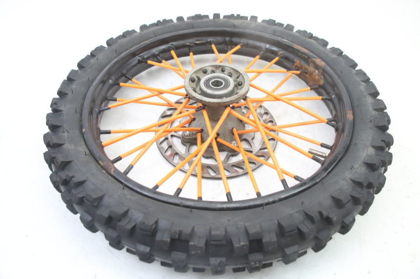 photo de OBRĘCZ PRZEDNIA I OPONA APOLLO RFZ 125 - Oznaczenia i referencje