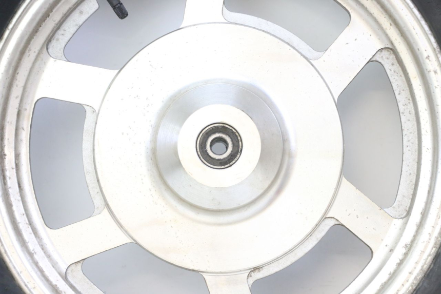 photo de OBRĘCZ PRZEDNIA I OPONA HYOSUNG GV AQUILA 125 (2000 - 2009) - Kontrola wizualna