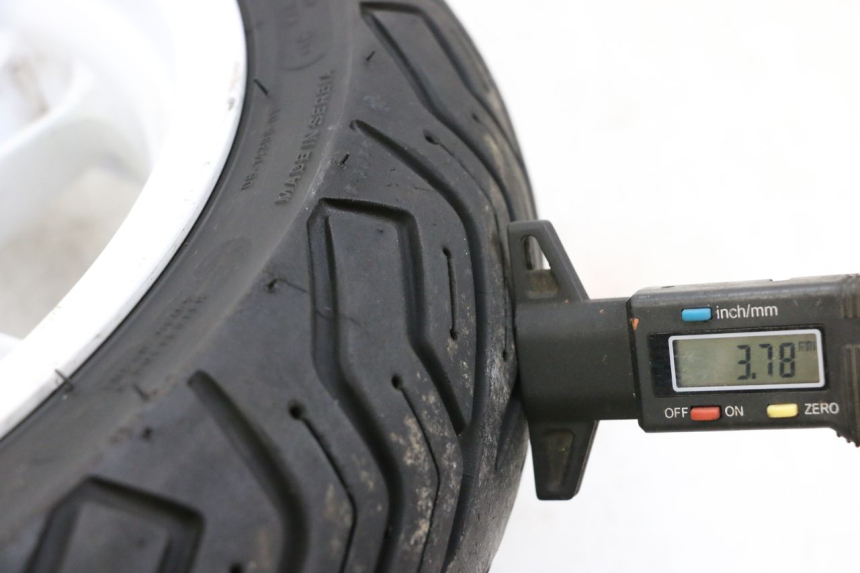 photo de OBRĘCZ PRZEDNIA I OPONA MBK BOOSTER SPIRIT NAKED 50 (2004 - 2017) - Szczegół części