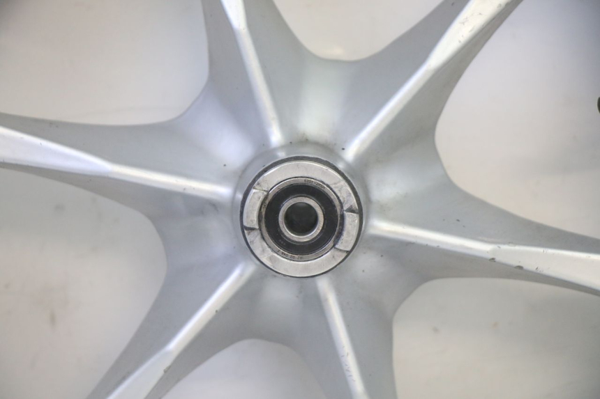 photo de OBRĘCZ PRZEDNIA I OPONA SUZUKI BURGMAN 125 (2007 - 2014) - Widok ogólny