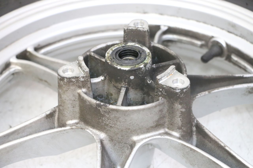 photo de OBRĘCZ PRZEDNIA I OPONA SUZUKI BURGMAN 125 (2007 - 2014) - Stan powierzchni