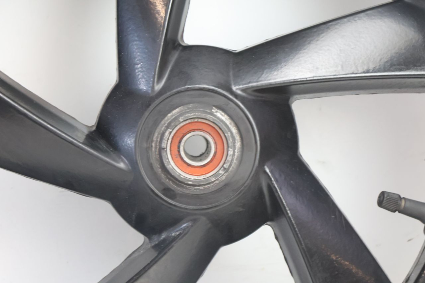 photo de OBRĘCZ PRZEDNIA I OPONA PEUGEOT CITYSTAR 2T 50 (2018 - 2021) - Inny kąt widzenia