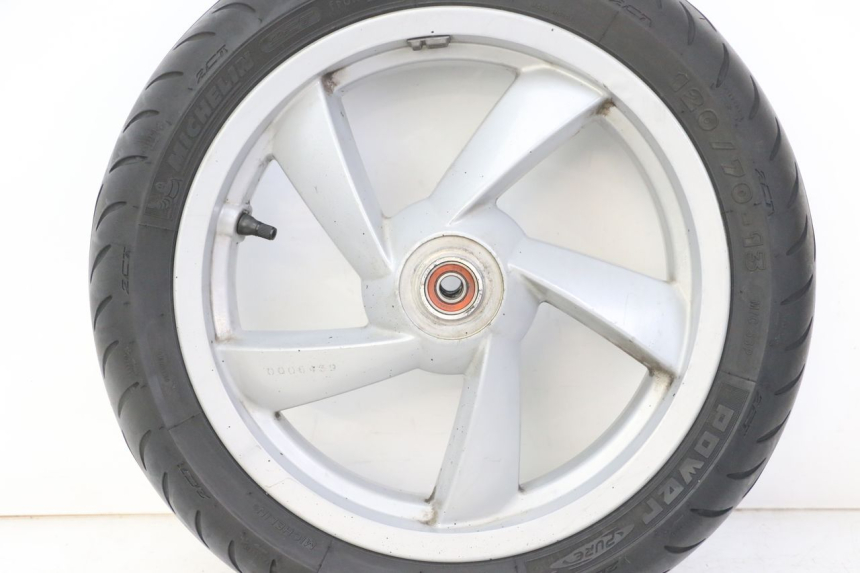 photo de OBRĘCZ PRZEDNIA I OPONA PEUGEOT CITYSTAR 50 (2013 - 2017) - Zbliżenie techniczne