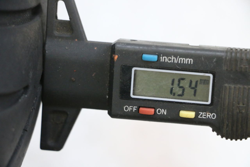 photo de OBRĘCZ PRZEDNIA I OPONA LONGJIA DIGITA 4T 50 (2019 - 2022) - Zoom stanu zużycia