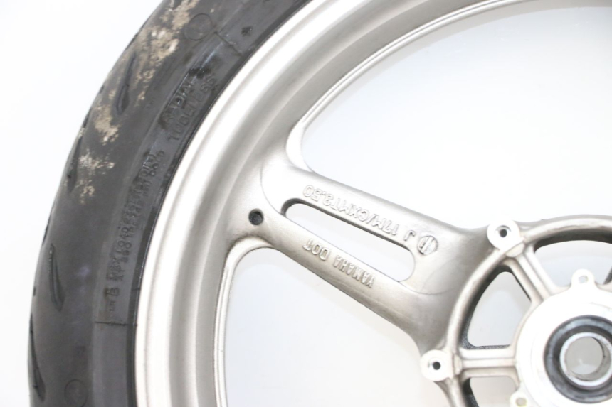 photo de OBRĘCZ PRZEDNIA I OPONA YAMAHA FJR ABS 1300 (2006 - 2012) - Zbliżenie komponentów