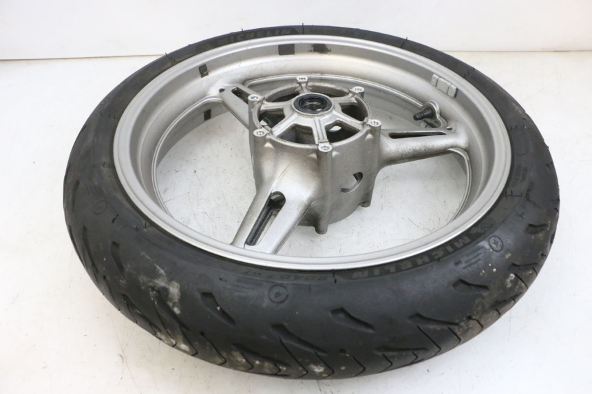 photo de OBRĘCZ PRZEDNIA I OPONA YAMAHA FJR ABS 1300 (2006 - 2012) - Zoom stanu zużycia