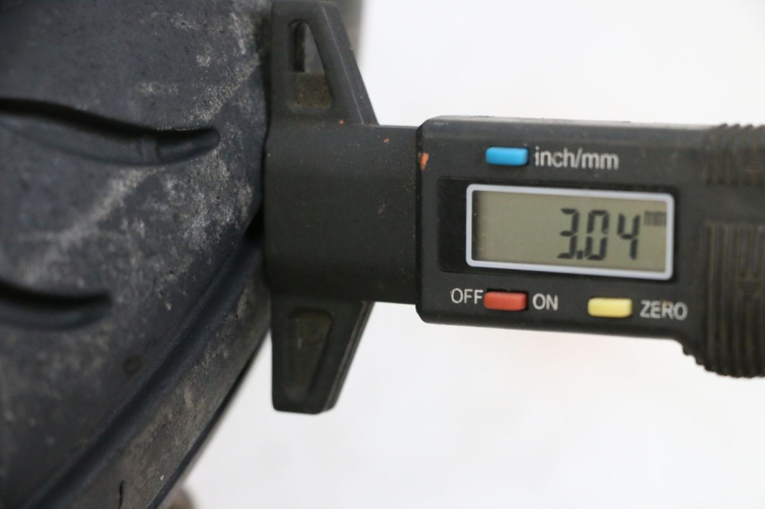 photo de OBRĘCZ PRZEDNIA I OPONA MBK FLAME X 125 (2007 - 2016) - Szczegół części