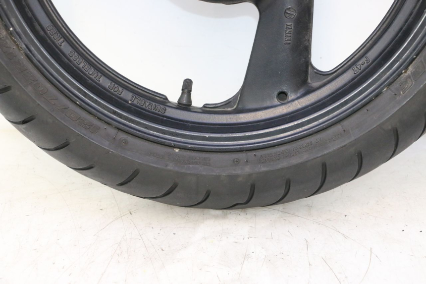 photo de OBRĘCZ PRZEDNIA I OPONA YAMAHA FZS FAZER 600 (2001 - 2003) - Alternatywny kąt