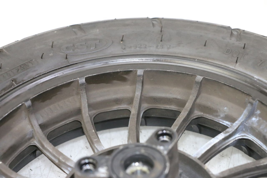 photo de OBRĘCZ PRZEDNIA I OPONA JM MOTORS MIA 50 (2017 - 2020) - Zoom stanu zużycia