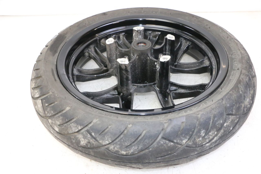 photo de OBRĘCZ PRZEDNIA I OPONA SYM JOYMAX 125 (2010 - 2017) - Zbliżenie techniczne