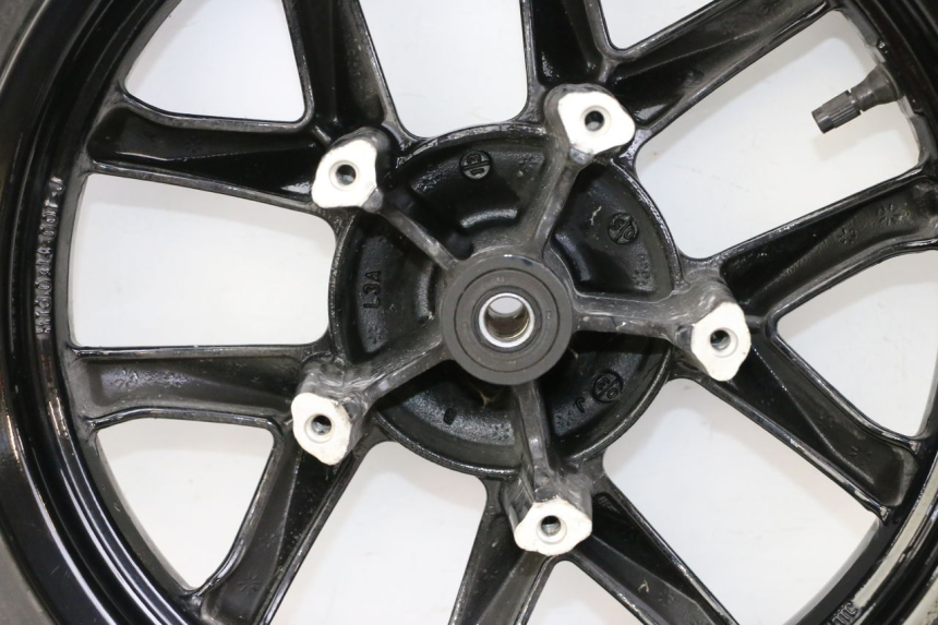 photo de OBRĘCZ PRZEDNIA I OPONA SYM JOYMAX 125 (2010 - 2017) - Oznaczenia i referencje