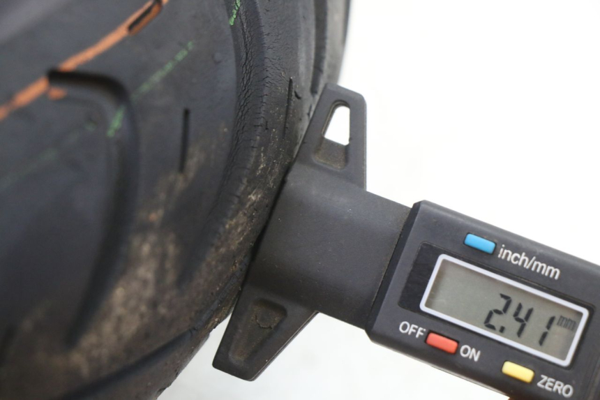 photo de OBRĘCZ PRZEDNIA I OPONA PEUGEOT KISBEE 4T 50 (2018 - 2022) - Zdjęcie dodatkowe