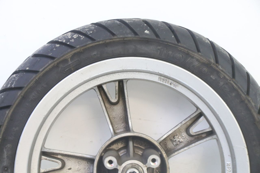 photo de OBRĘCZ PRZEDNIA I OPONA PEUGEOT KISBEE 4T 50 (2018 - 2022) - Punkty mocowania