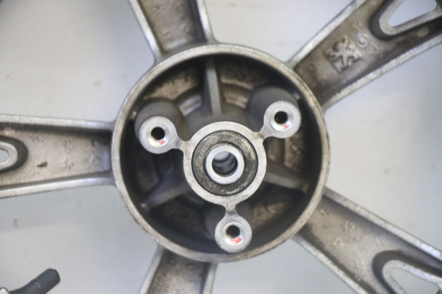 photo de OBRĘCZ PRZEDNIA I OPONA PEUGEOT KISBEE 4T 50 (2018 - 2022) - Część sprawdzona