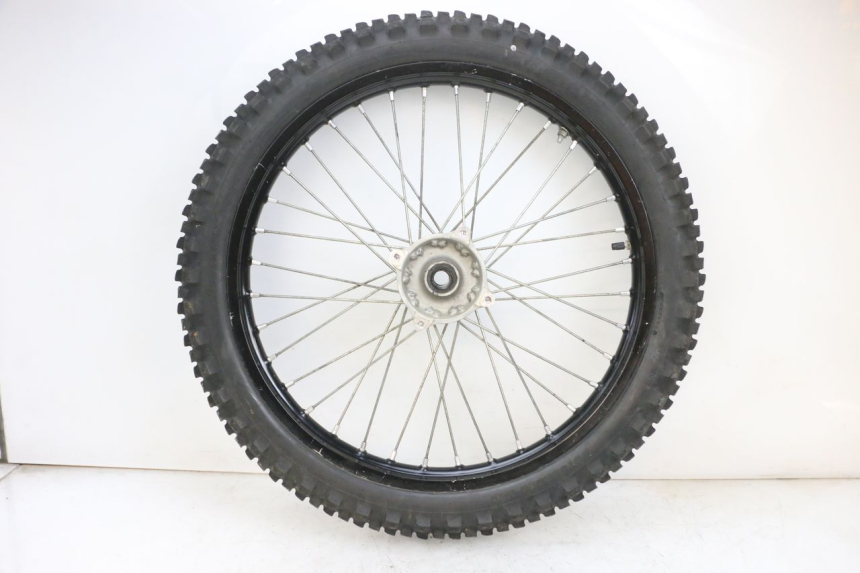 photo de OBRĘCZ PRZEDNIA I OPONA KAWASAKI KXF KX-F 250 (2017 - 2019) - Struktura - zbliżenie