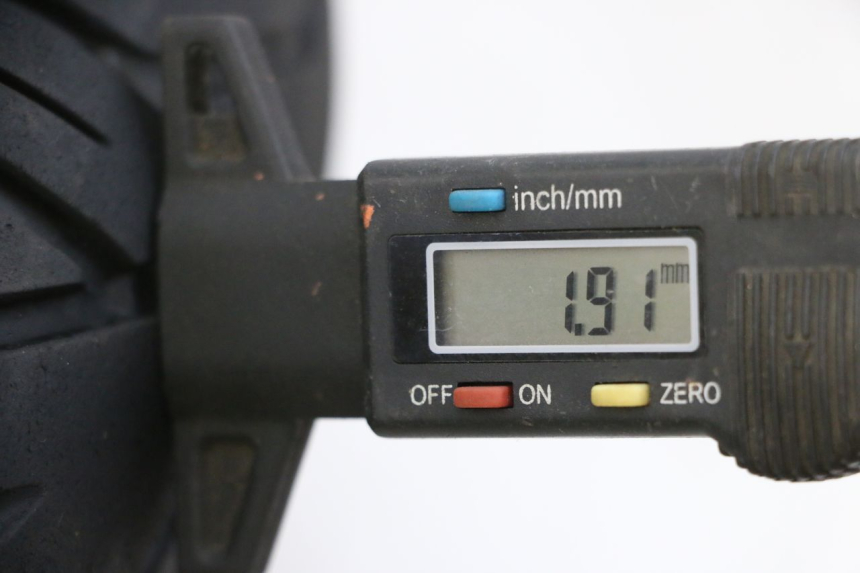 photo de OBRĘCZ PRZEDNIA I OPONA KYMCO LIKE 125 (2009 - 2016) - Szczegół części