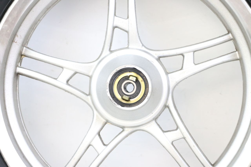 photo de OBRĘCZ PRZEDNIA I OPONA LONGJIA SHARPY 125 (2020 - 2024) - Widok z bliska