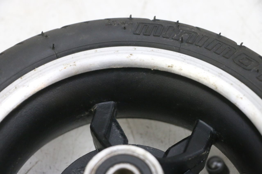 photo de OBRĘCZ PRZEDNIA I OPONA DUALTRON MINI SPECIAL 1 - Zoom stanu zużycia