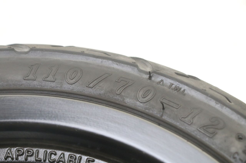 photo de OBRĘCZ PRZEDNIA I OPONA SYM ORBIT III 3 4T 50 (2021 - 2025) - Szczegóły charakterystyczne