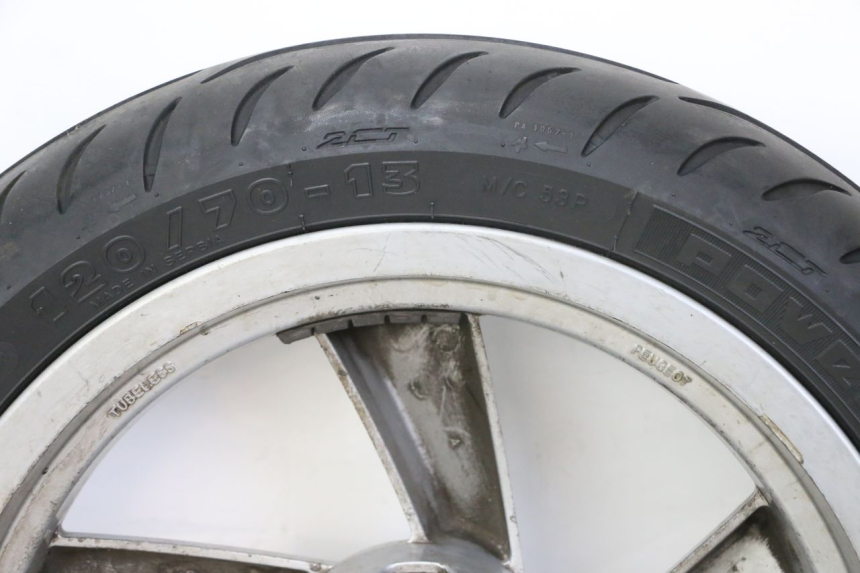 photo de OBRĘCZ PRZEDNIA I OPONA PEUGEOT CITYSTAR 125 (2011 - 2017) - Szczegóły charakterystyczne