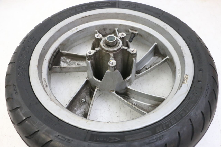 photo de OBRĘCZ PRZEDNIA I OPONA PEUGEOT CITYSTAR 125 (2011 - 2017) - Punkty mocowania