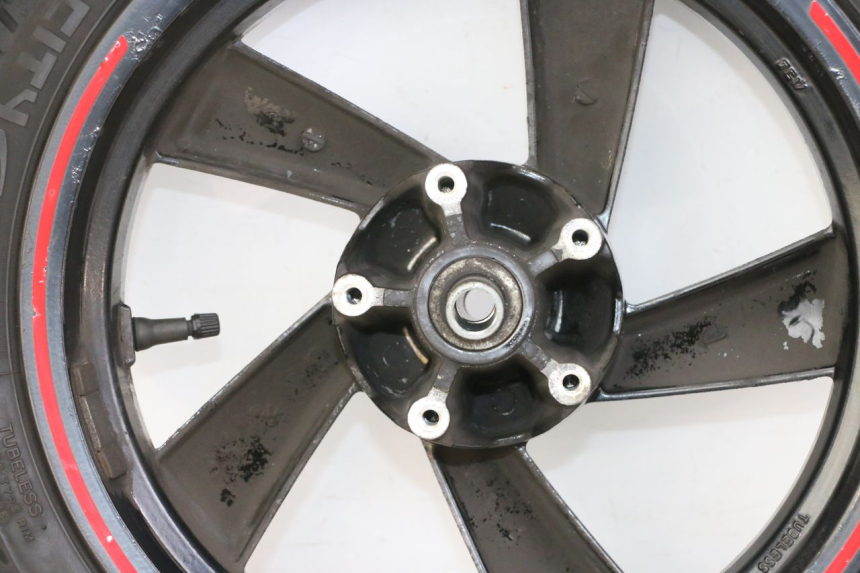 photo de OBRĘCZ PRZEDNIA I OPONA PEUGEOT CITYSTAR 2T 50 (2018 - 2021) - Oznaczenia i referencje