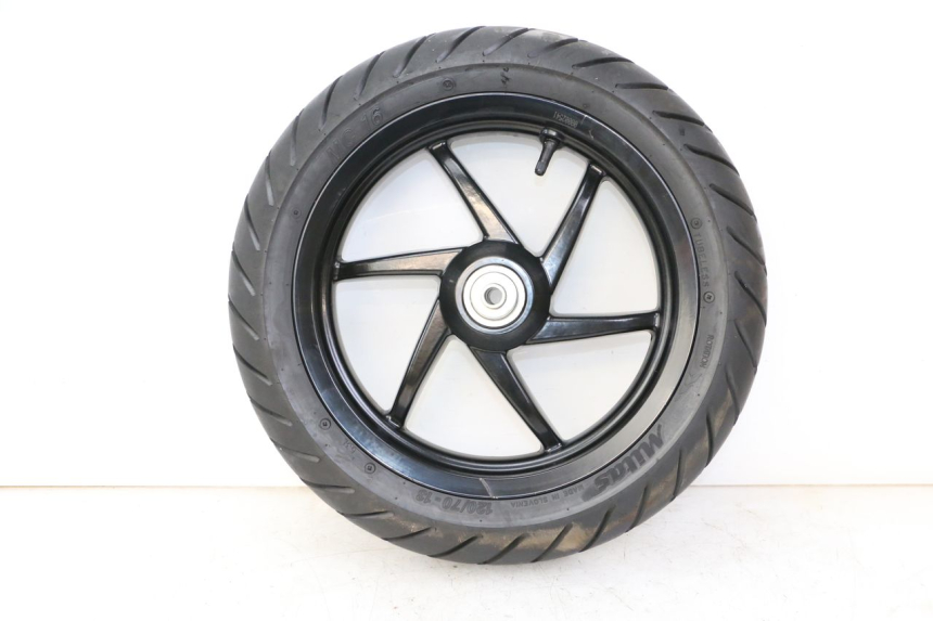 photo de OBRĘCZ PRZEDNIA I OPONA PIAGGIO NRG POWER PUREJET 50 (2018 - 2021) - Szczegół części