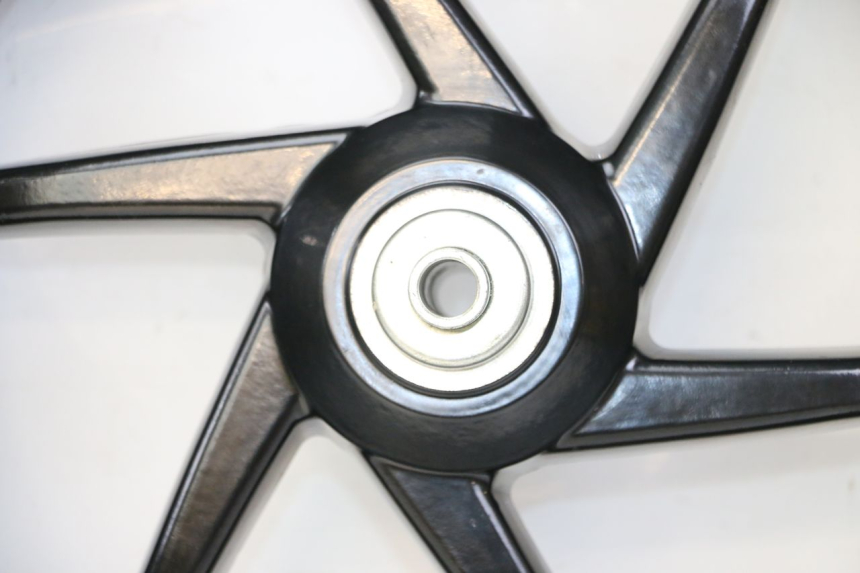 photo de OBRĘCZ PRZEDNIA I OPONA PIAGGIO NRG POWER PUREJET 50 (2018 - 2021) - Widok produktu